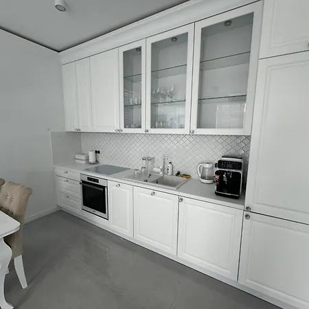 Glamour 10b- Premium Z Basenem Appartement
