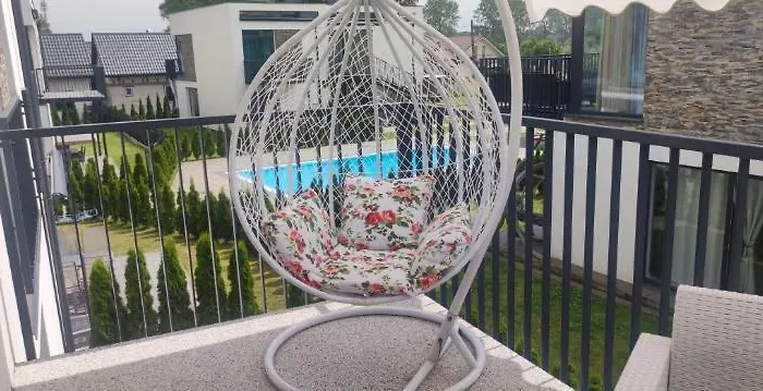 Glamour 10b- Premium Z Basenem Łukęcin