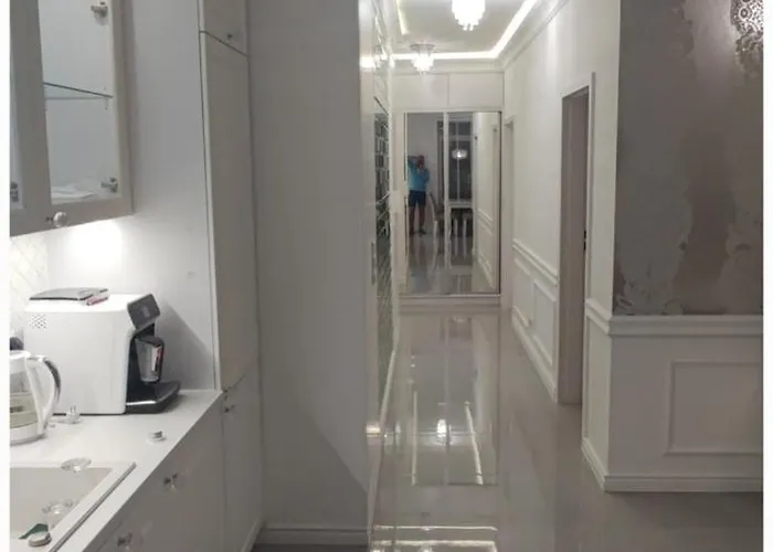 Glamour 10b- Premium Z Basenem Łukęcin